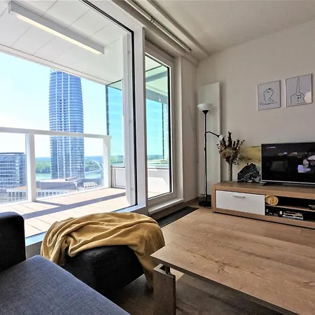 Daire Panorama Apartment, Free Parking, 18th Floor, View *